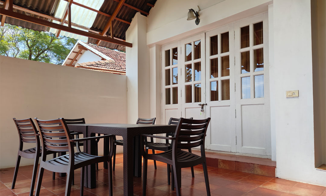 Tipperary Cloud Nine - Bedroom - 1 - Entrance