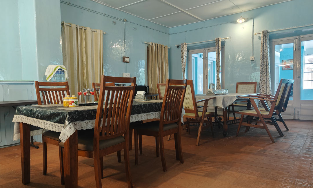Tipperary Colonial Bungalow - Dining Area