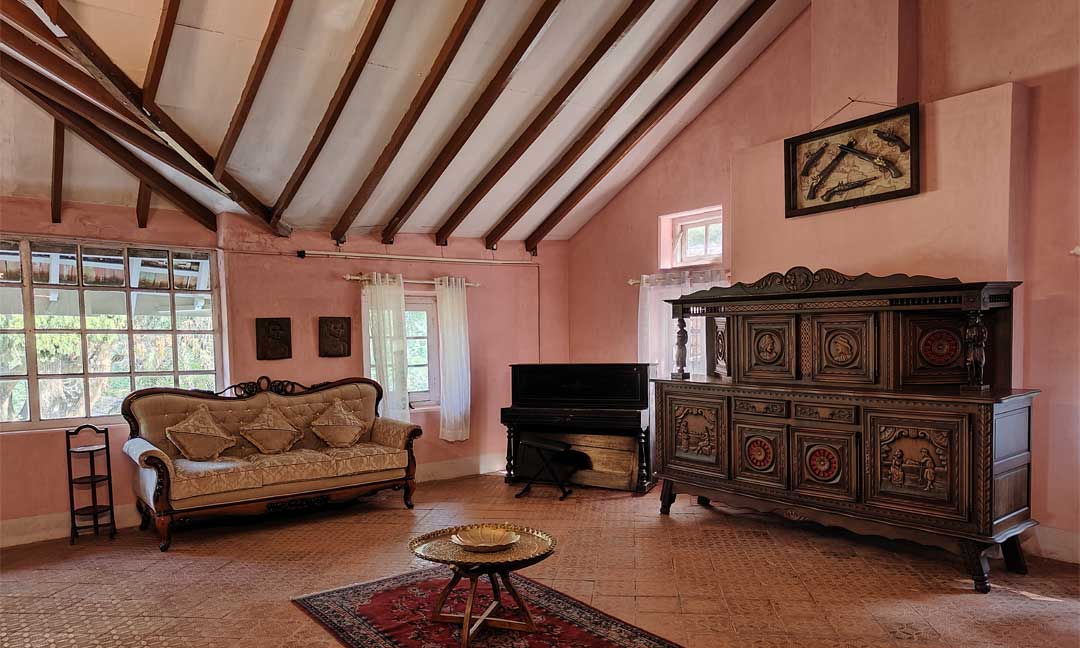 Tipperary Colonial Bungalow - Living Room - 2