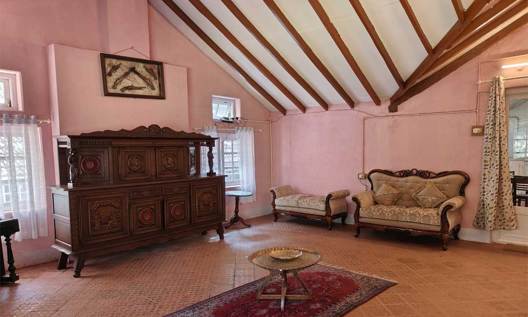 Tipperary Colonial Bungalow - Living Room - 2