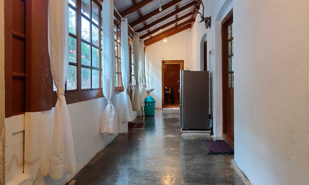 Tipperary Cottage - Indoor Corridor