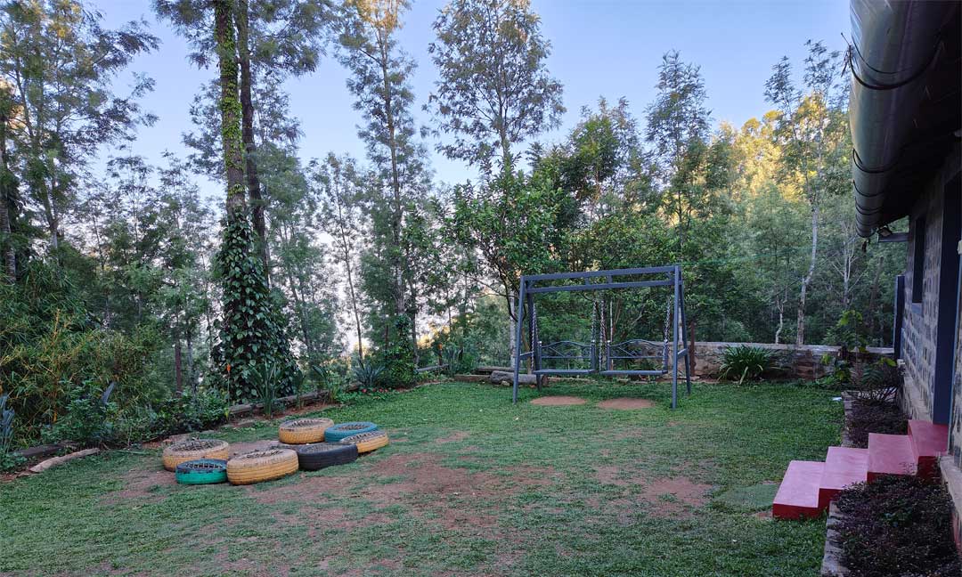 Tipperary Cottage - Private Lawn Space