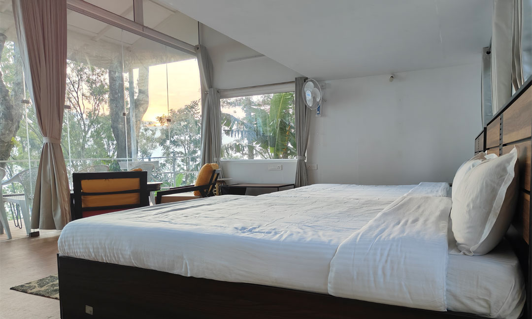 Tipperary Sunset Cabin - Lower Deck - Sleeping Area with Valley View