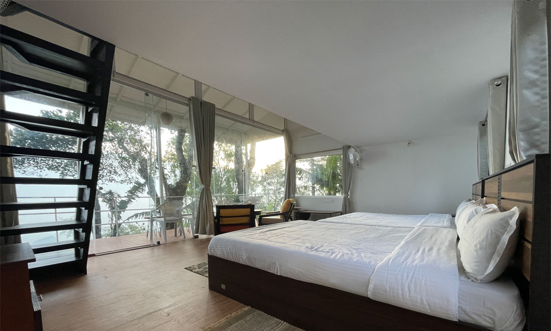 Tipperary Sunset Cabin - Lower Deck Area Valley View