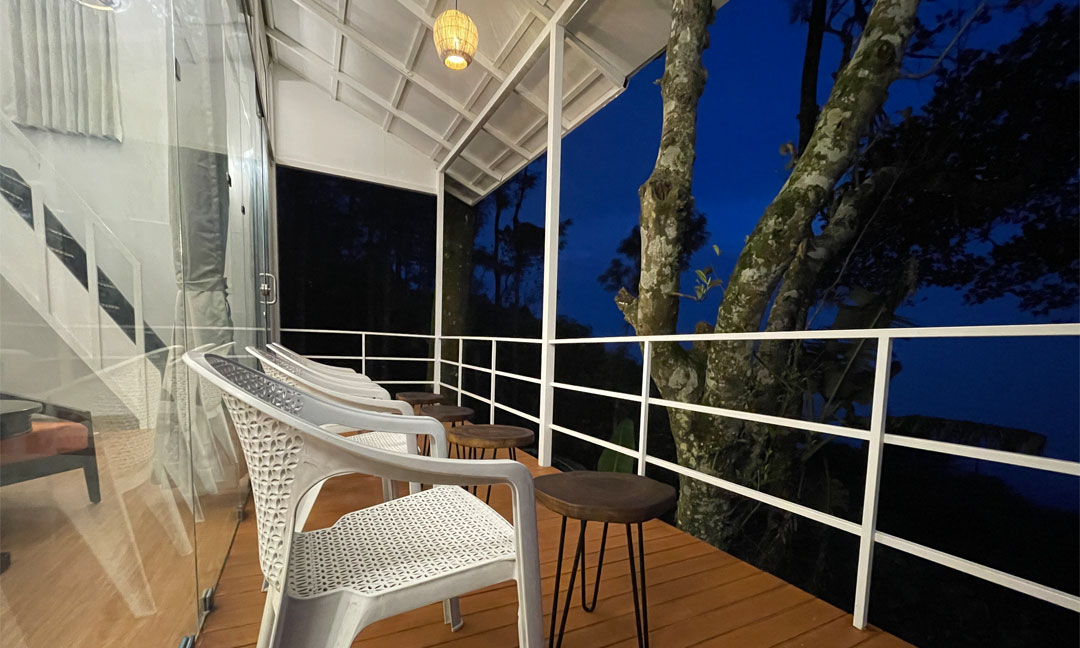 Tipperary Sunset Cabin - Sitout Area with Valley View