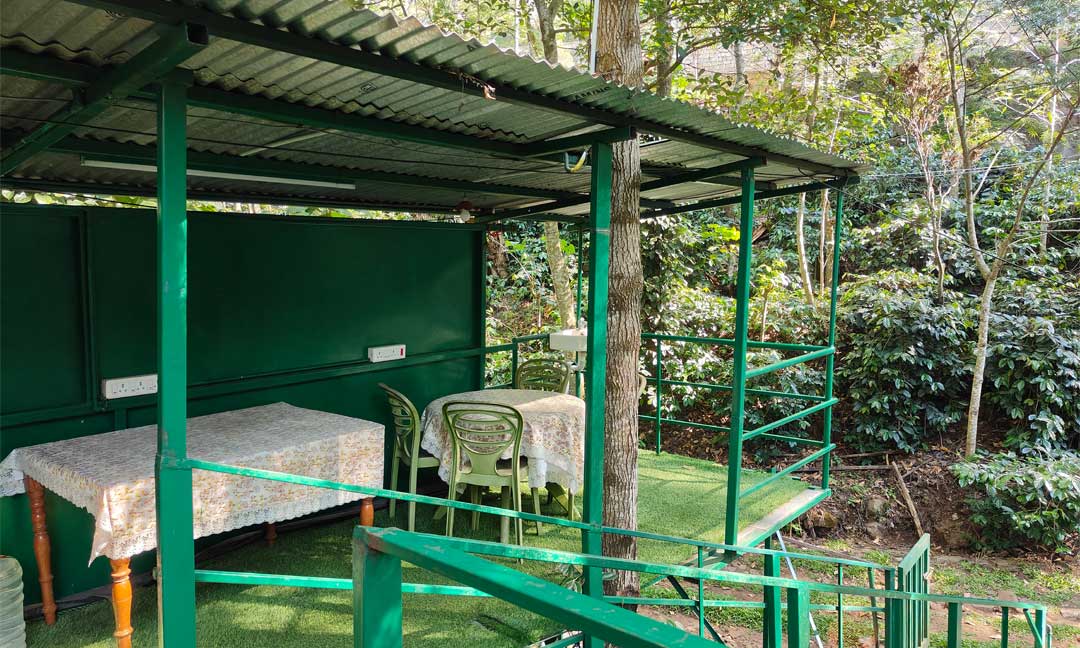 Tipperary Treehouse - Outdoor Dining Area