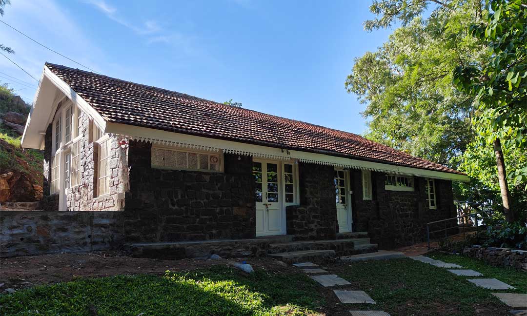 Tipperary Woodside Cabin - Exterior View