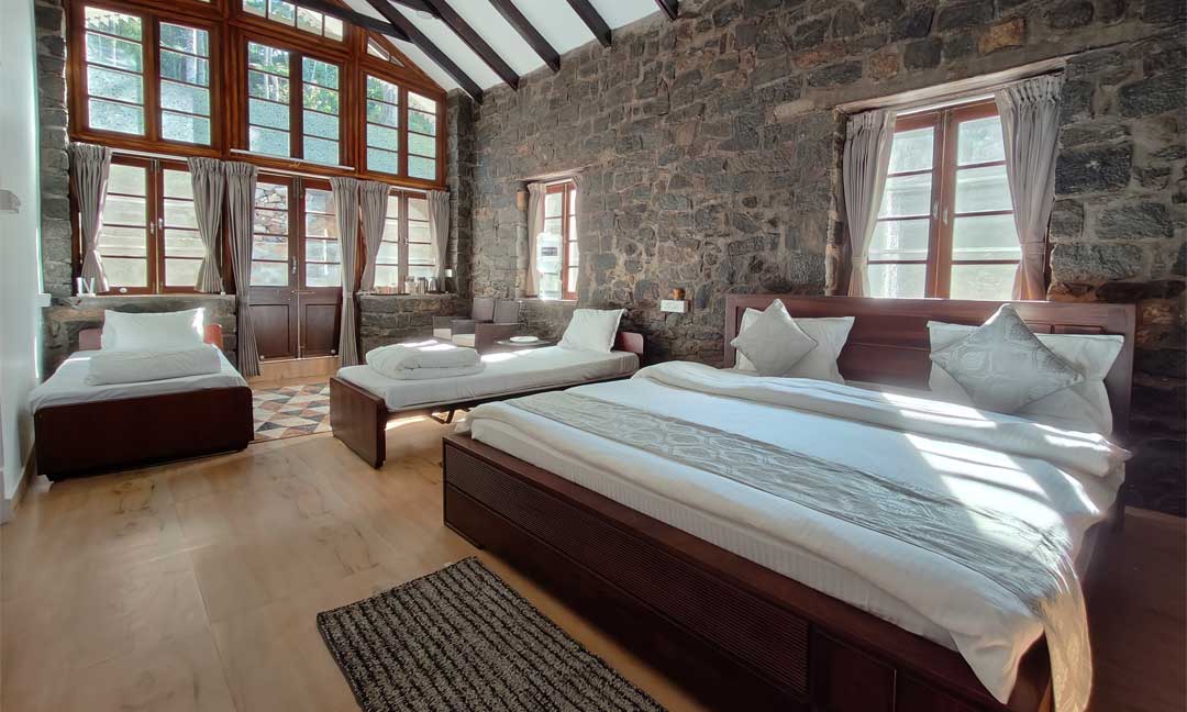 Tipperary Woodside Cabin - Room View