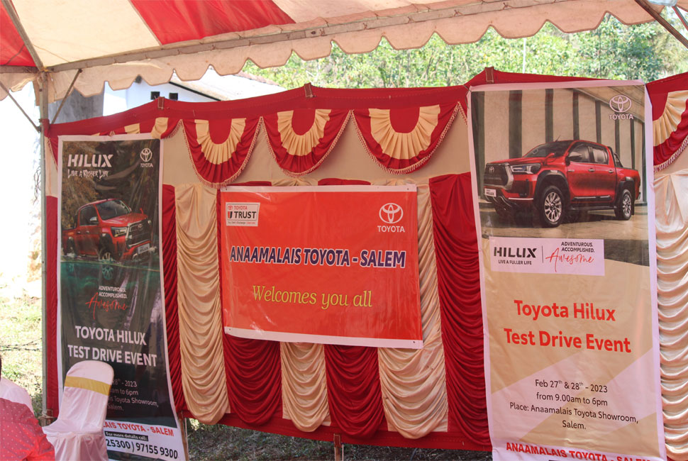 Hilux off-Roading Event in Tipperary Estate